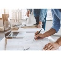 Intérieur d'une maison écossaise rénovée avec goût combinant éléments d'époque et design moderne.